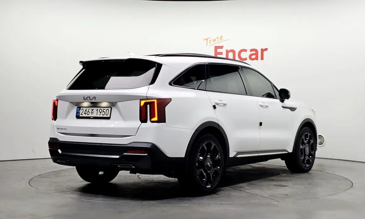 Kia Sorento — фото 5