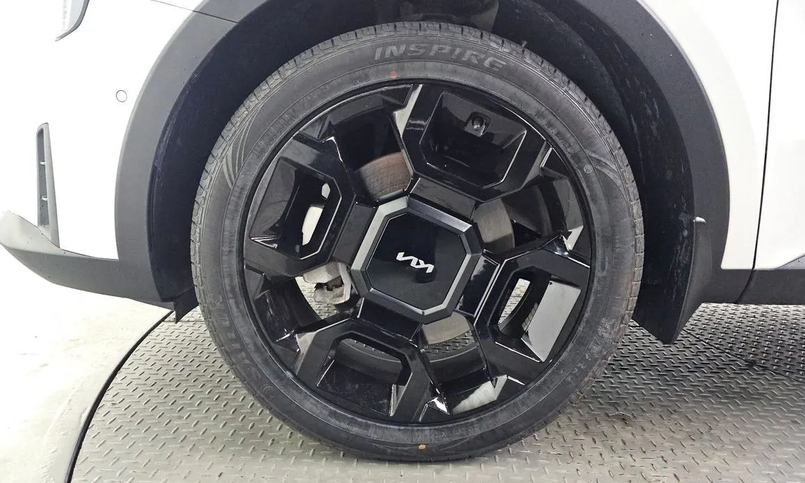 Kia Sorento — фото 10