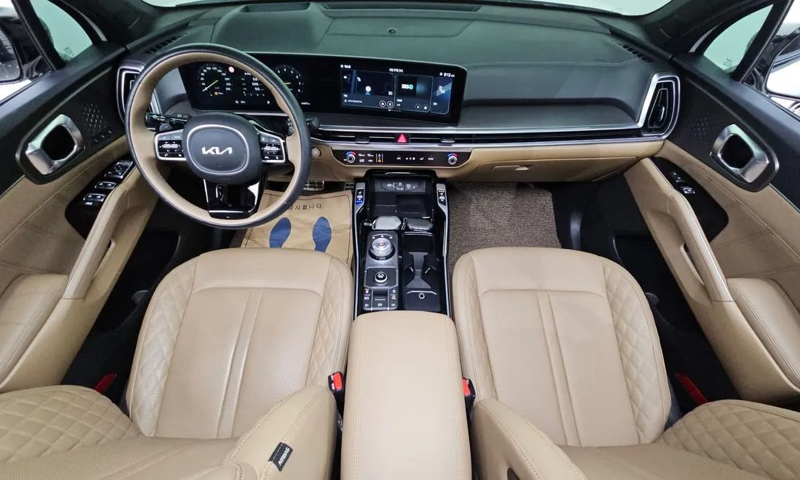 Kia Sorento — фото 7