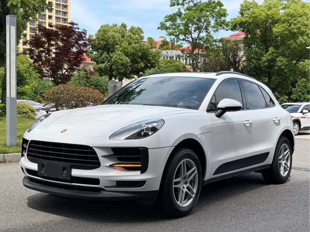 Porsche Macan — фото 1