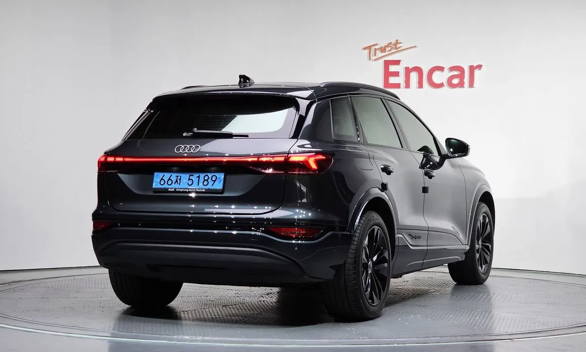 Audi Q6 e-tron — фото 4