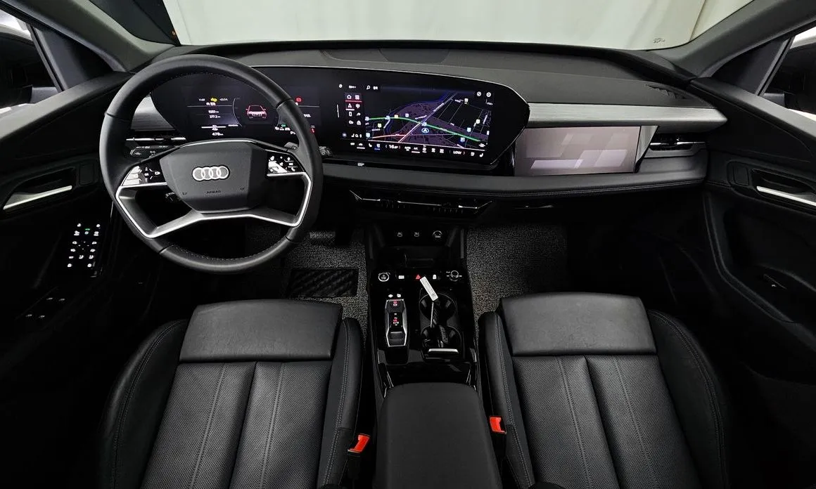 Audi Q6 e-tron — фото 8