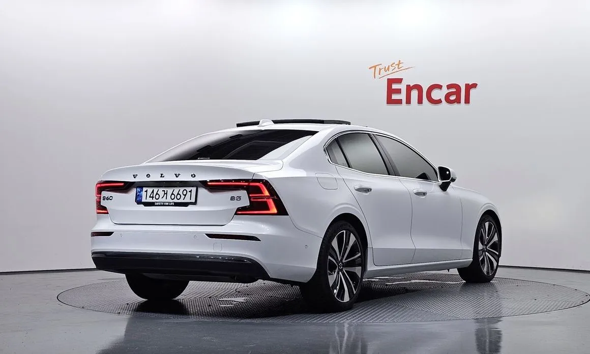 Volvo S60 — фото 2