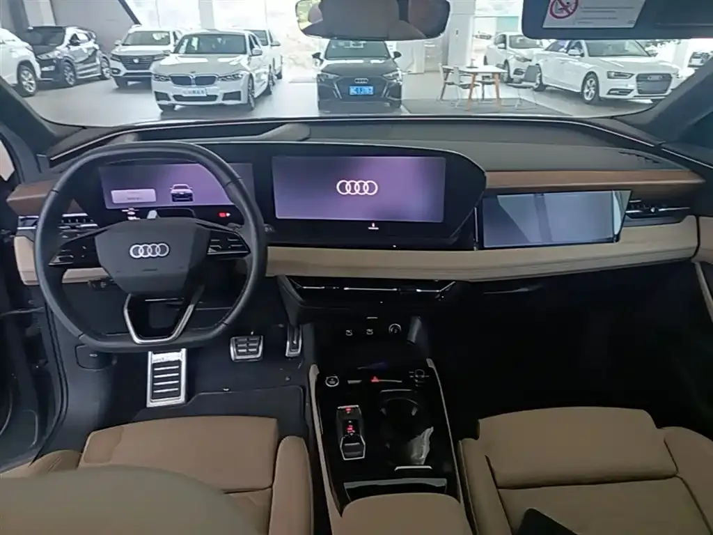 Audi Q6L e-tron — фото 9