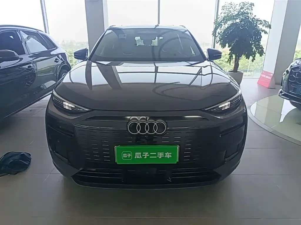 Audi Q6L e-tron — фото 10