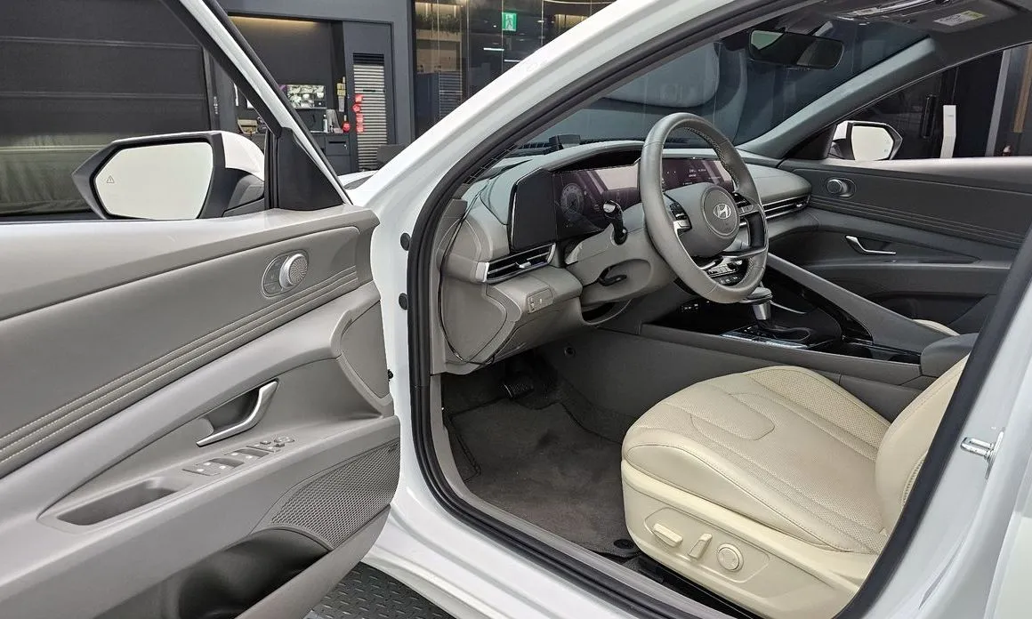 Hyundai AVANTE — фото 8