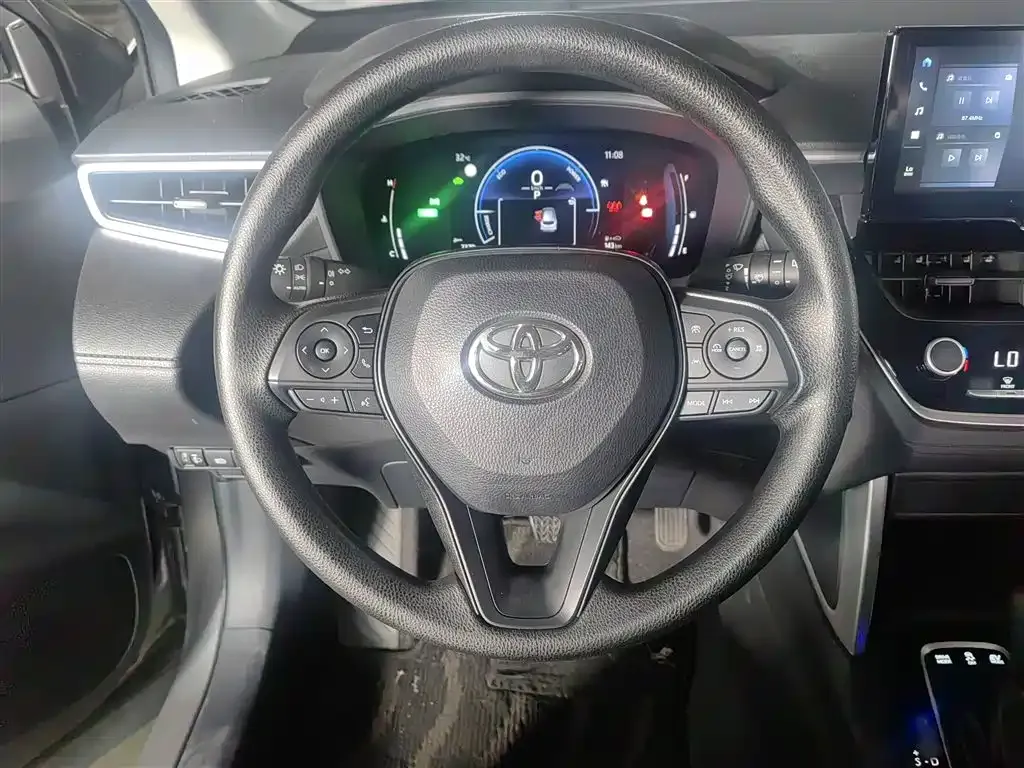 Toyota Corolla Cross — фото 9