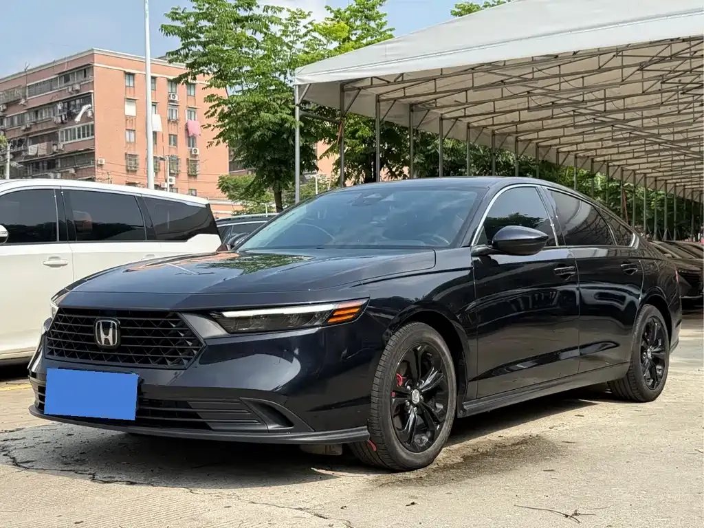 Honda Accord — фото 1