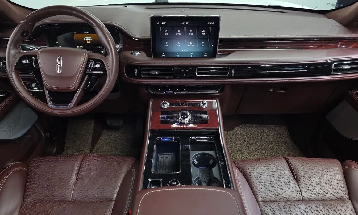 Lincoln Aviator — фото 10