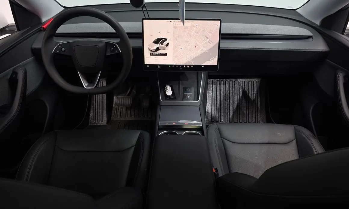 Tesla Model Y — фото 7