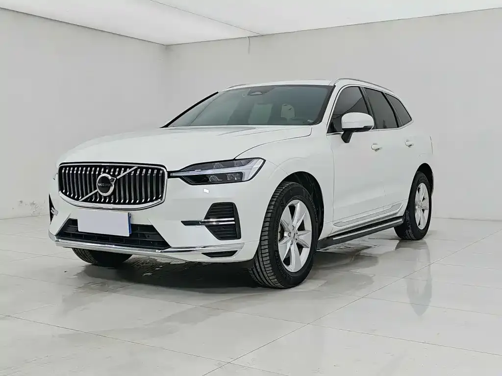 Volvo XC60 — фото 1