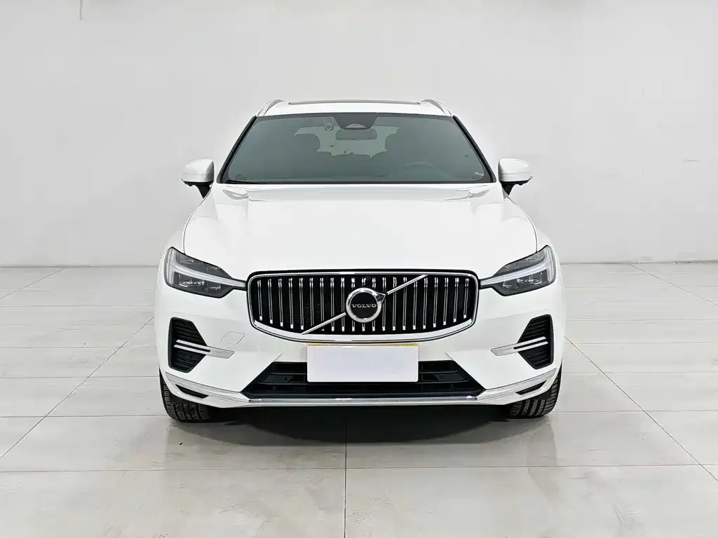 Volvo XC60 — фото 6