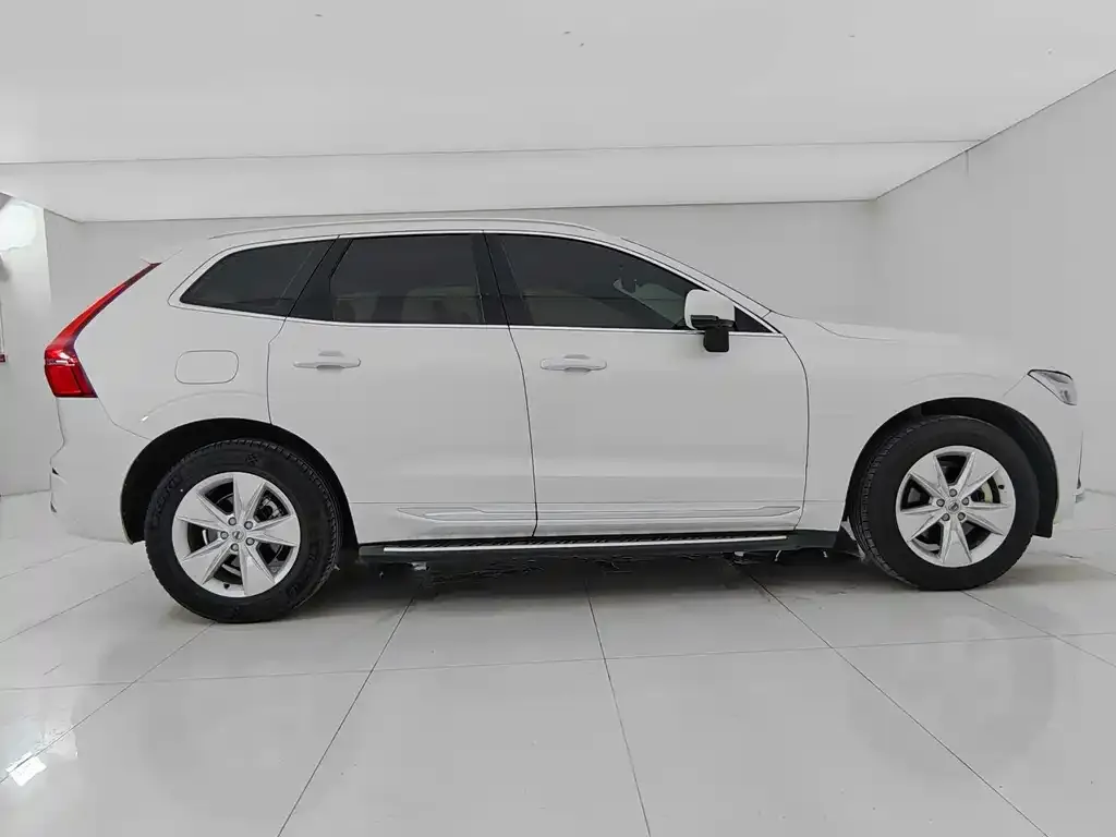 Volvo XC60 — фото 2