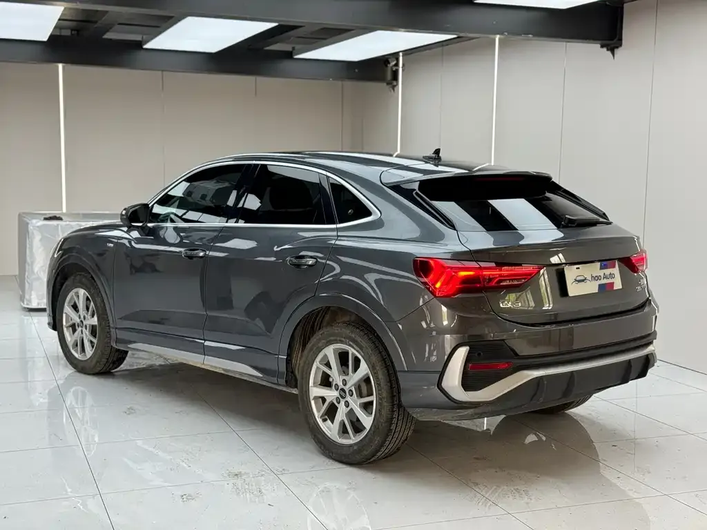 Audi Q3 Sportback — фото 8