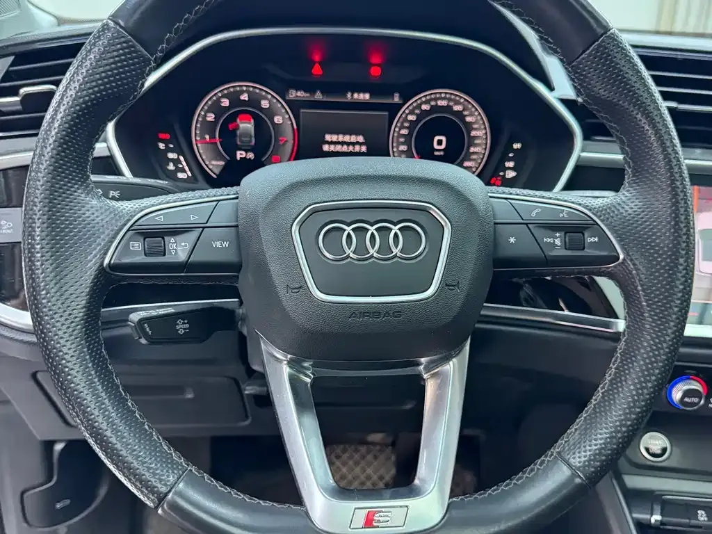 Audi Q3 Sportback — фото 3