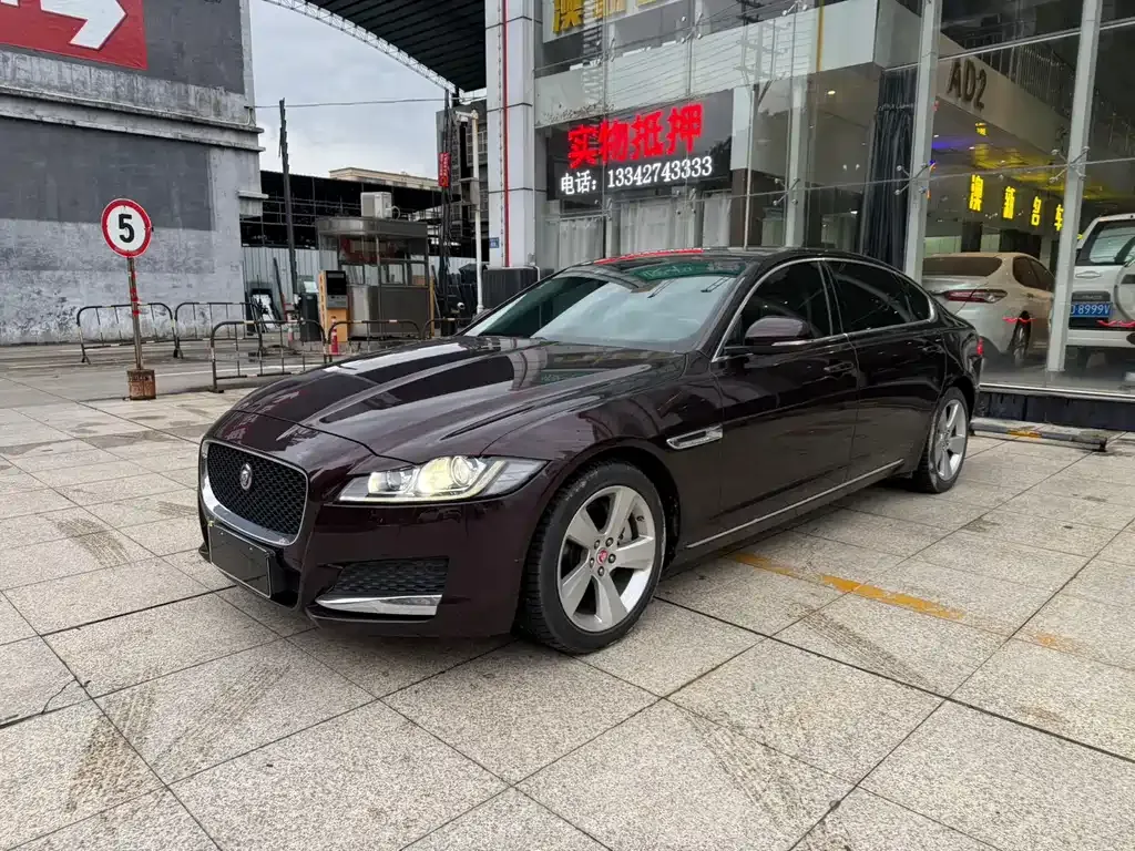 Jaguar XFL — фото 1