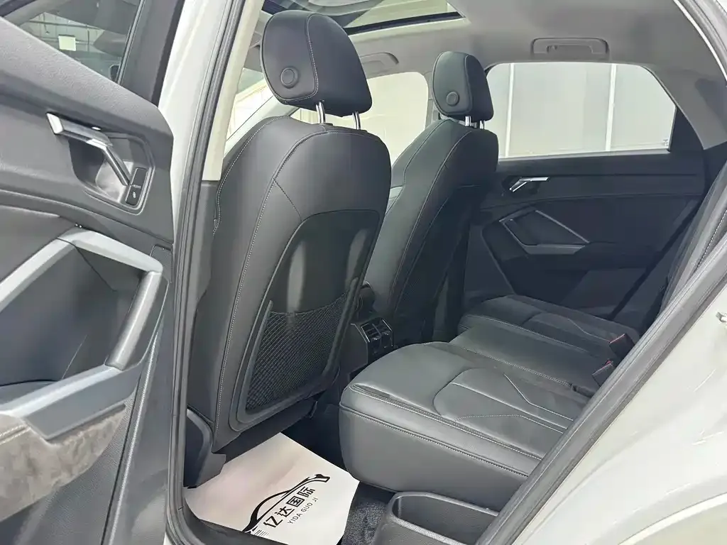 Audi Q3 Sportback — фото 10