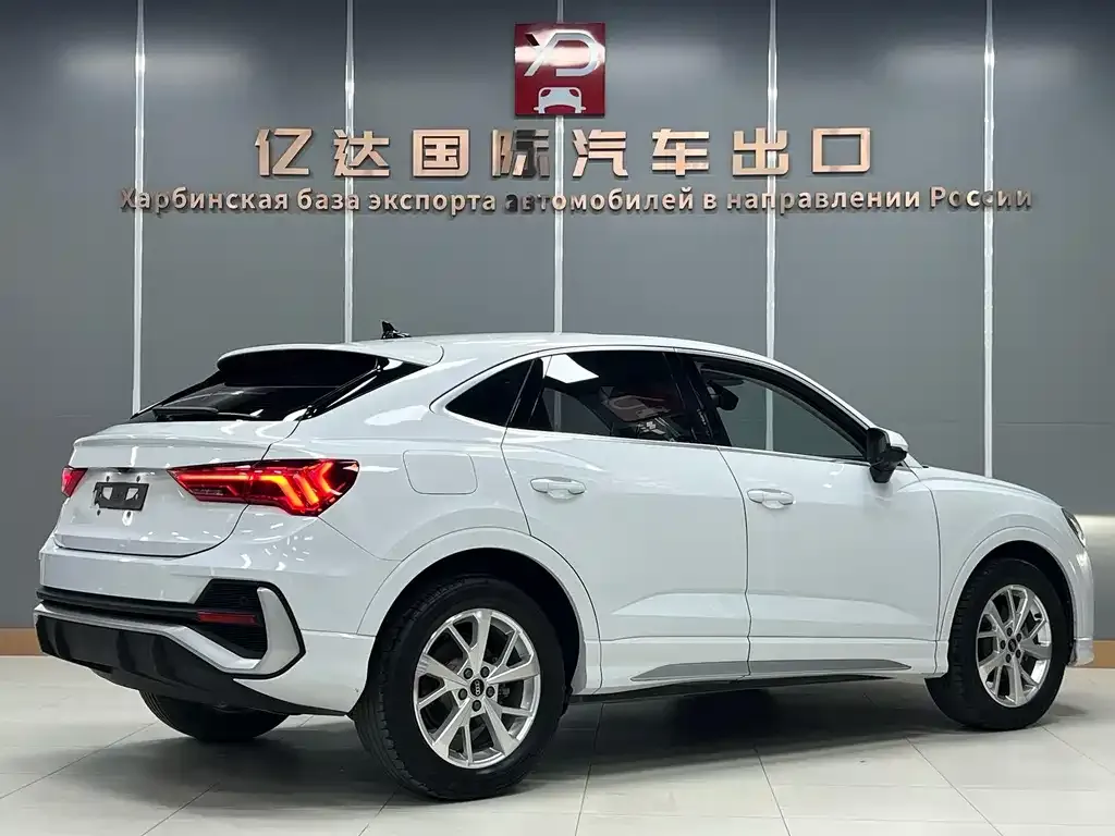 Audi Q3 Sportback — фото 3