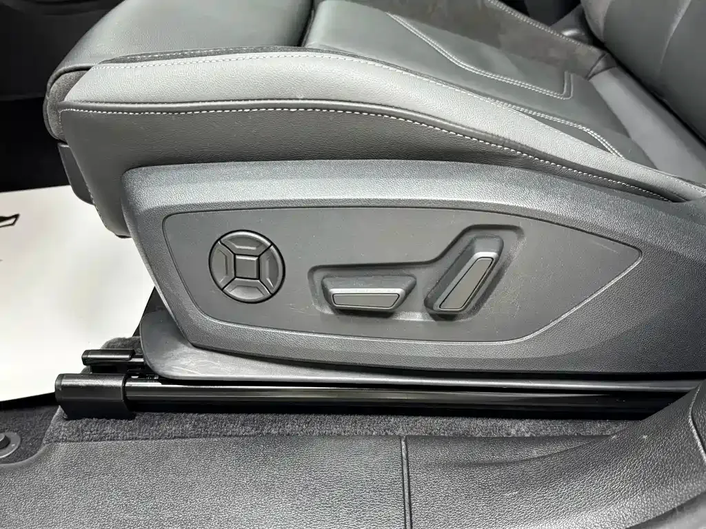 Audi Q3 Sportback — фото 8