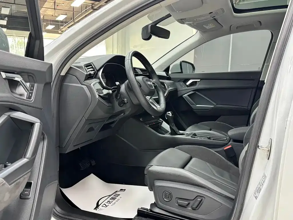 Audi Q3 Sportback — фото 5