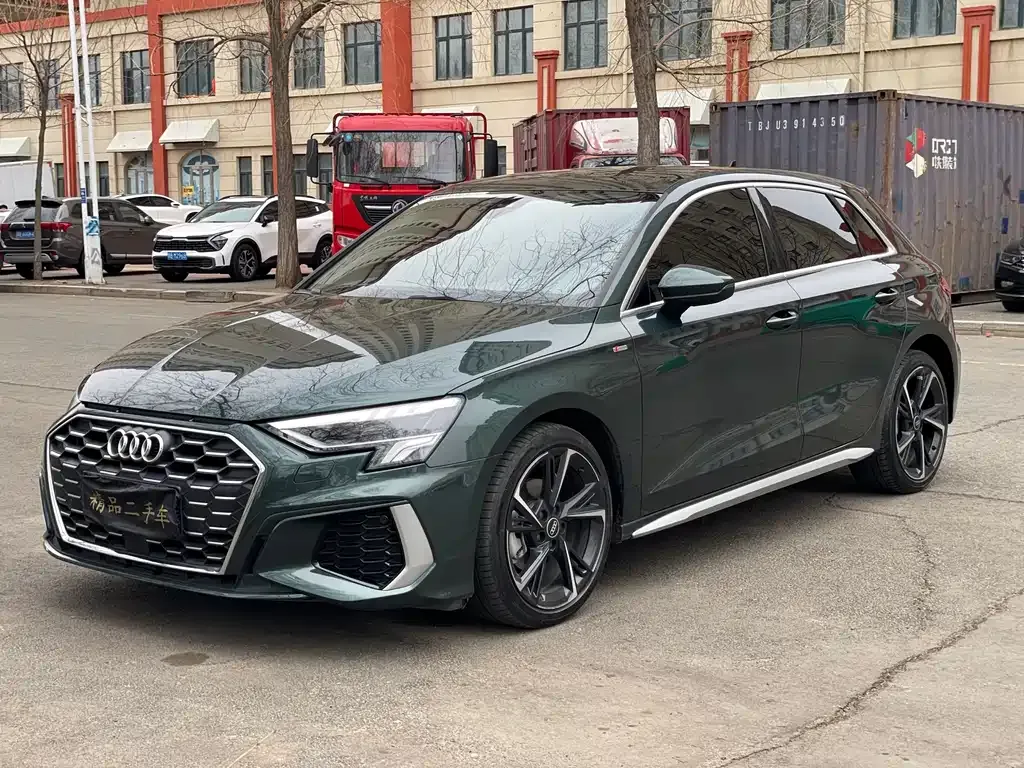 Audi A3 — фото 1