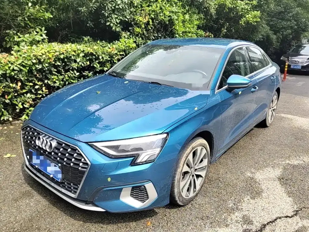 Audi A3 — фото 1
