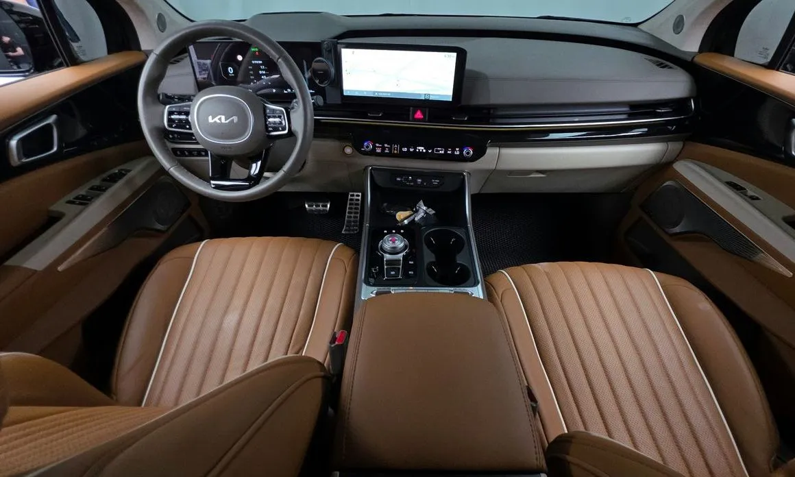 Kia Carnival — фото 9