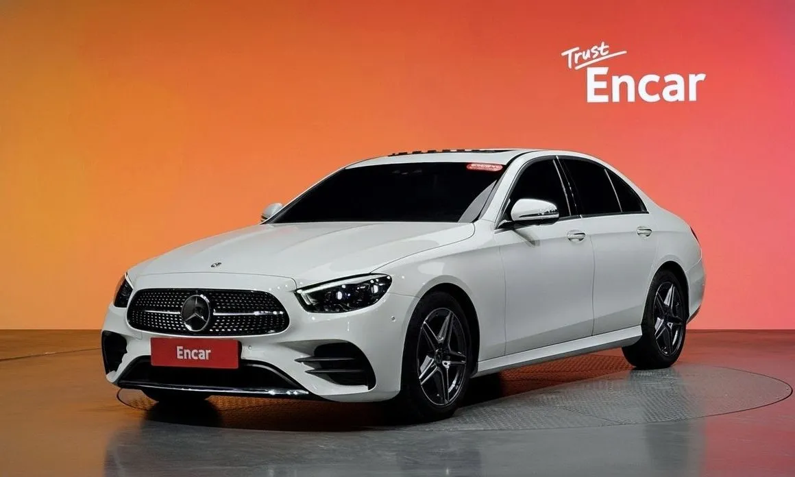Mercedes-Benz E-Class — фото 1