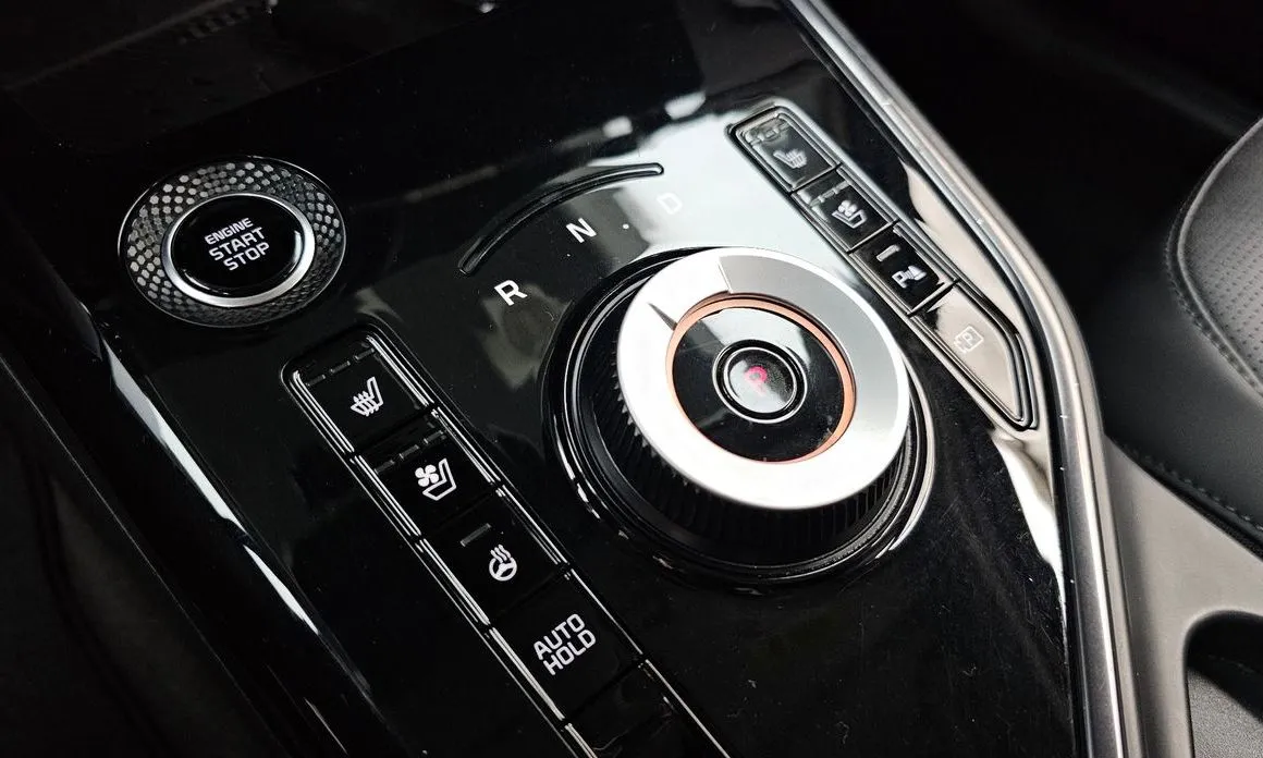 Kia Niro — фото 9