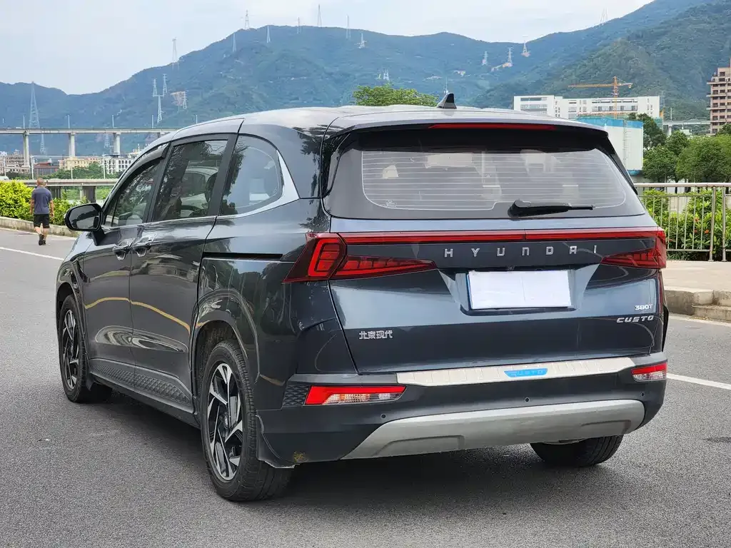 Hyundai Custo — фото 6
