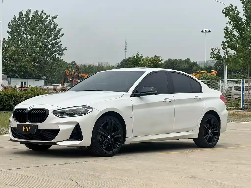 BMW 1 Series — фото 1