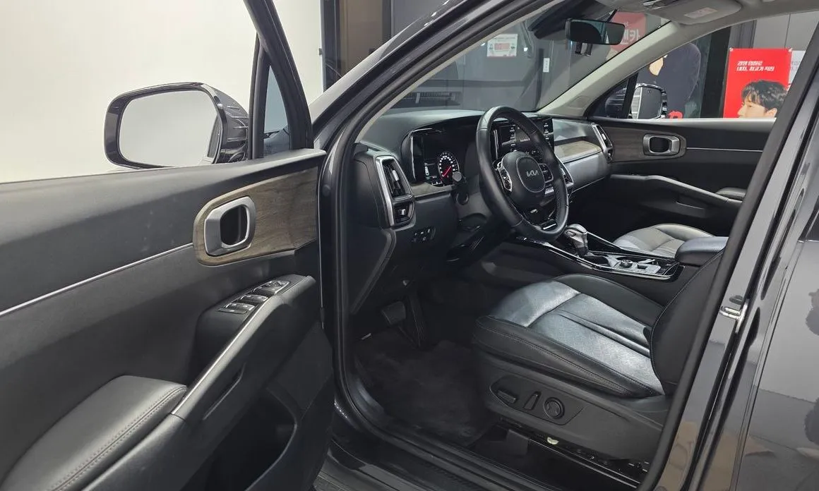 Kia Sorento — фото 7