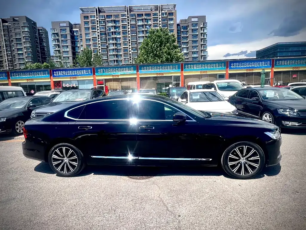Volvo S90 — фото 10