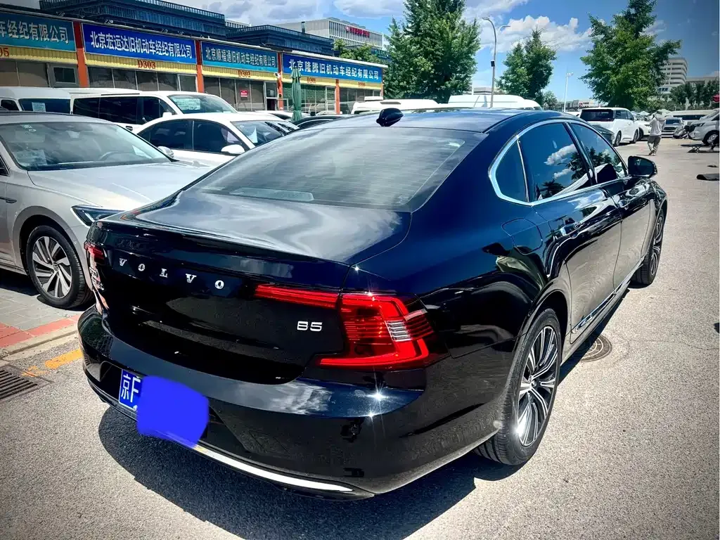 Volvo S90 — фото 9