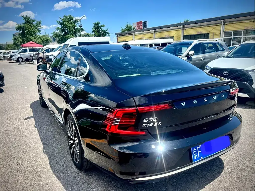 Volvo S90 — фото 6