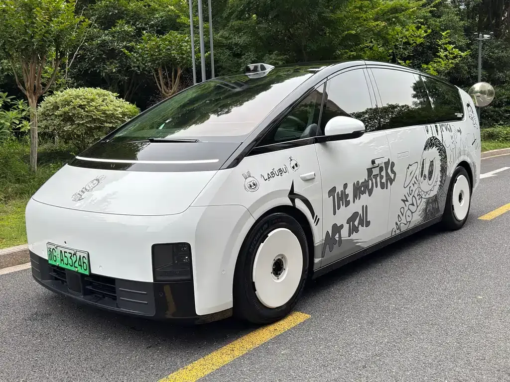Li Auto MEGA — фото 1