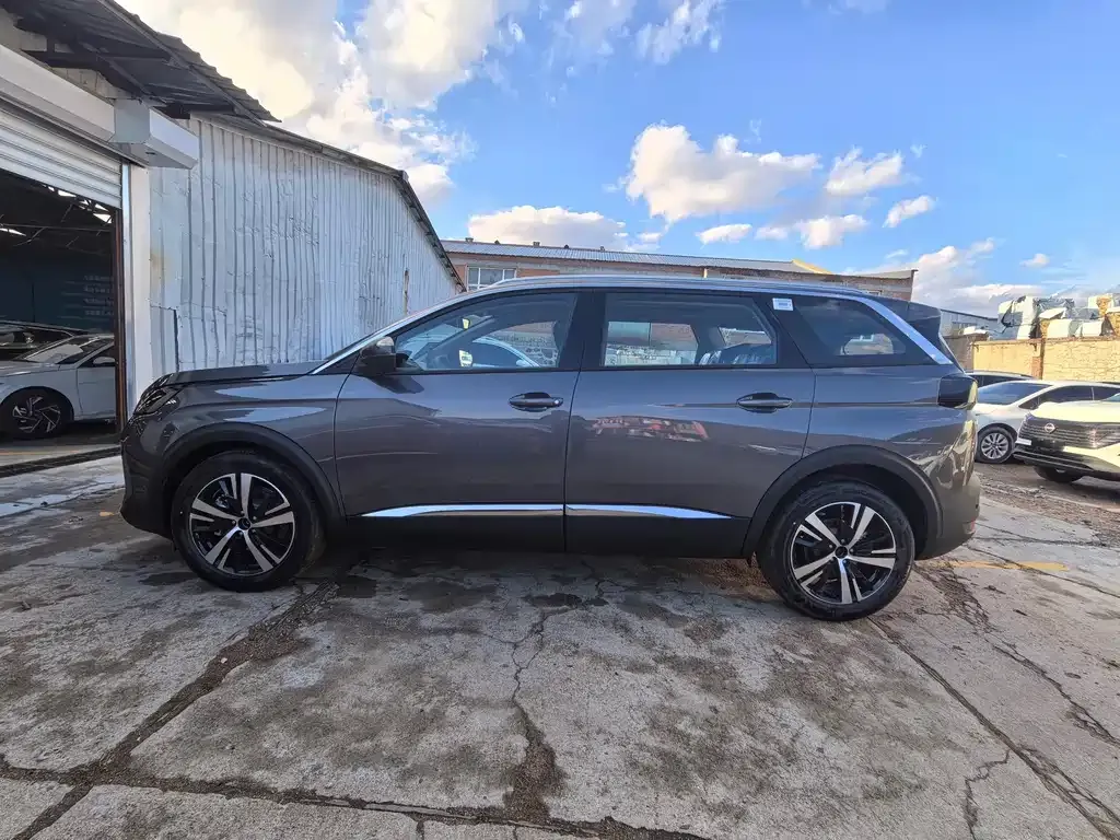 Peugeot 5008 — фото 4