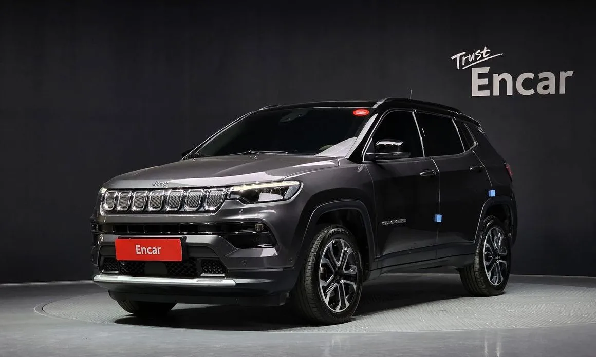Jeep Compass — фото 1