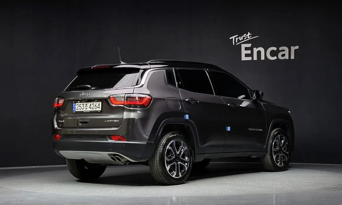 Jeep Compass — фото 2