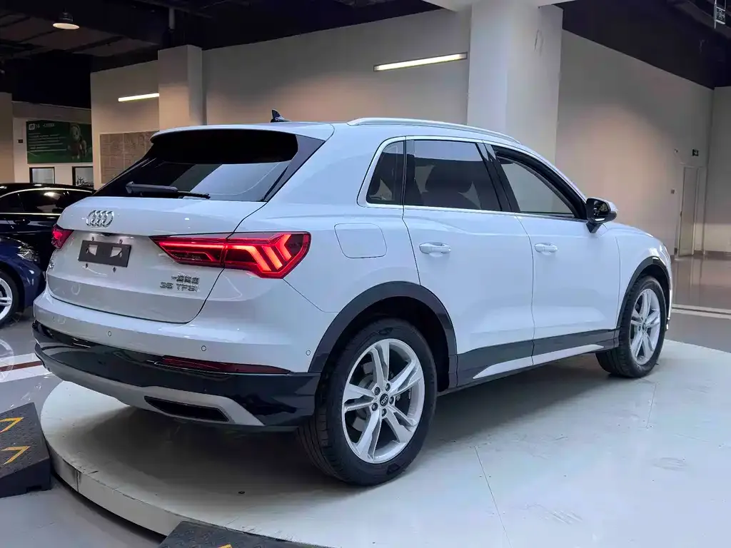 Audi Q3 — фото 4