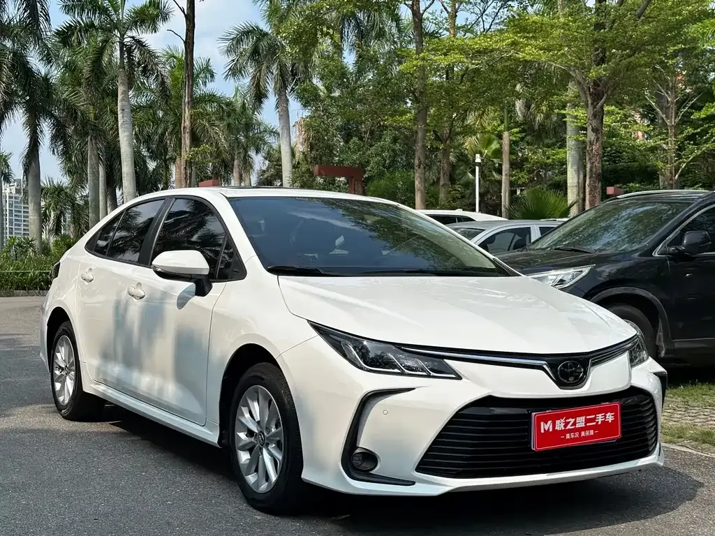 Toyota Corolla — фото 10