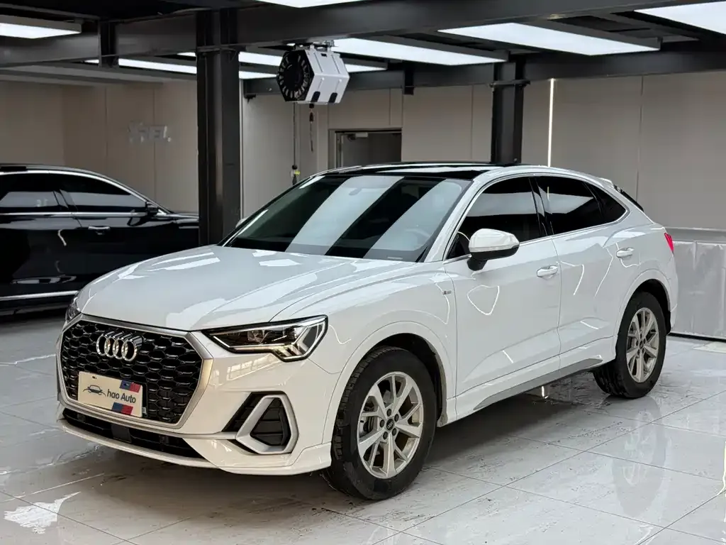 Audi Q3 Sportback — фото 1