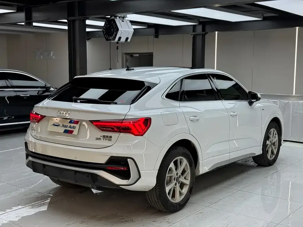 Audi Q3 Sportback — фото 9