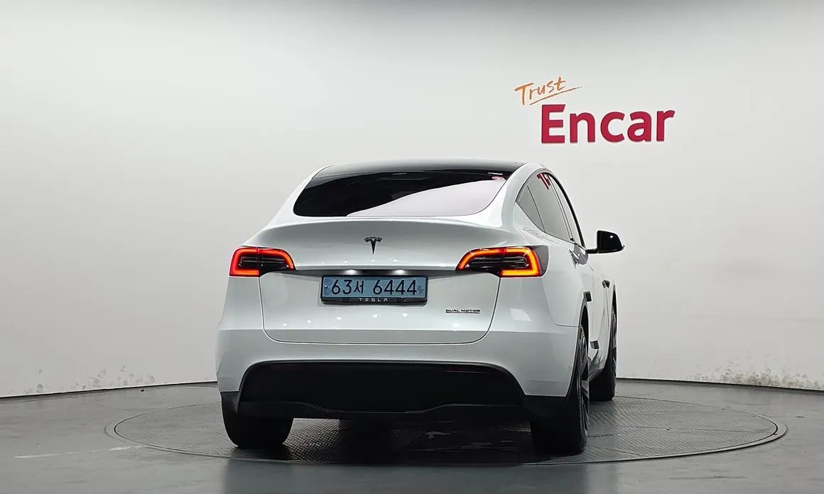 Tesla Model Y — фото 4