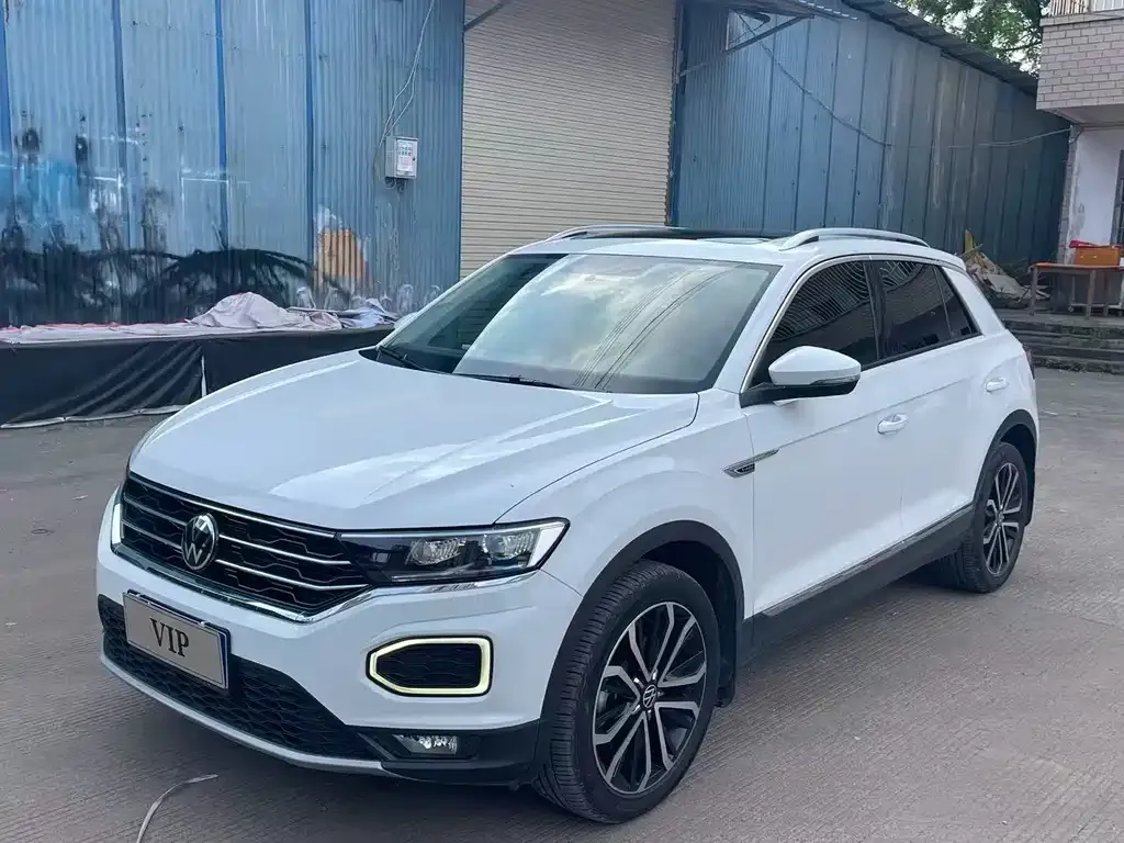 Volkswagen T-Roc — фото 1