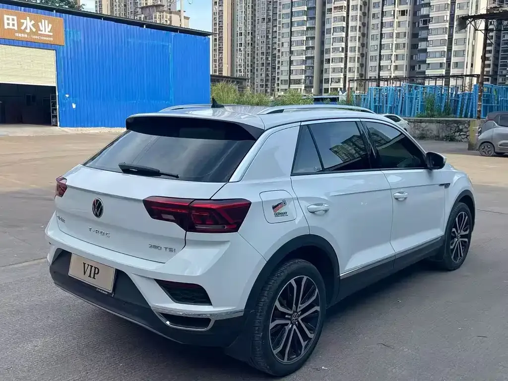 Volkswagen T-Roc — фото 5