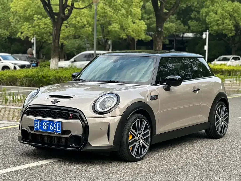 MINI Cooper (3-door) — фото 1