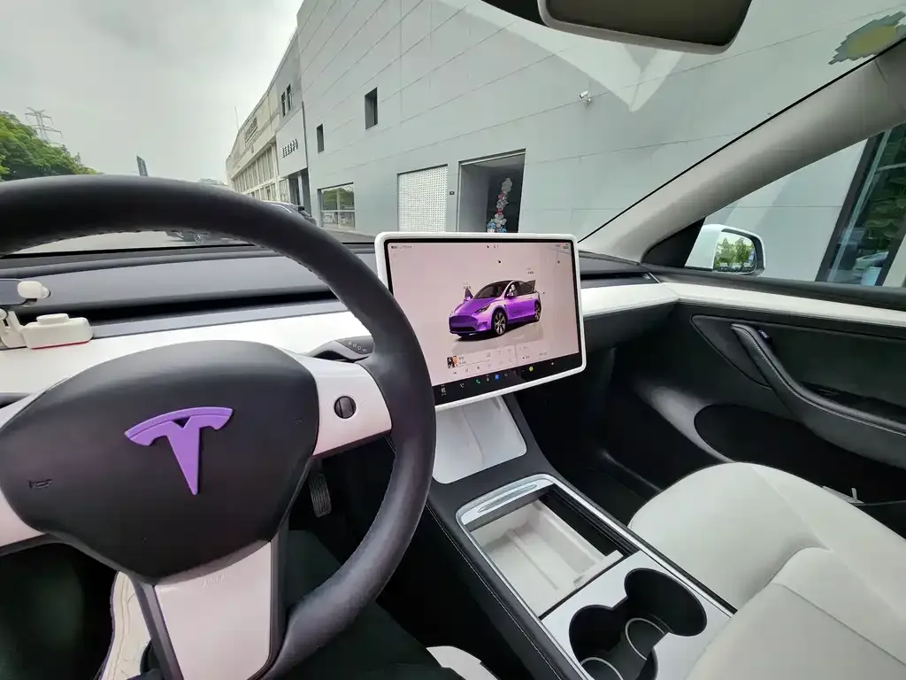 Tesla Model Y — фото 4