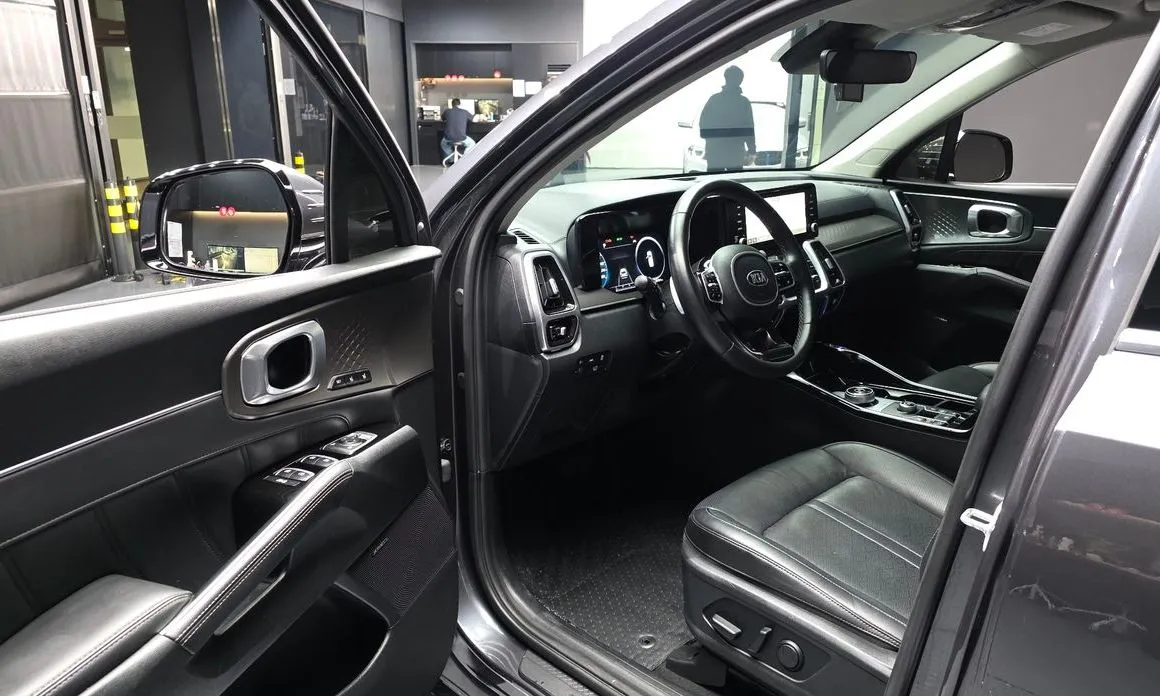 Kia Sorento — фото 7