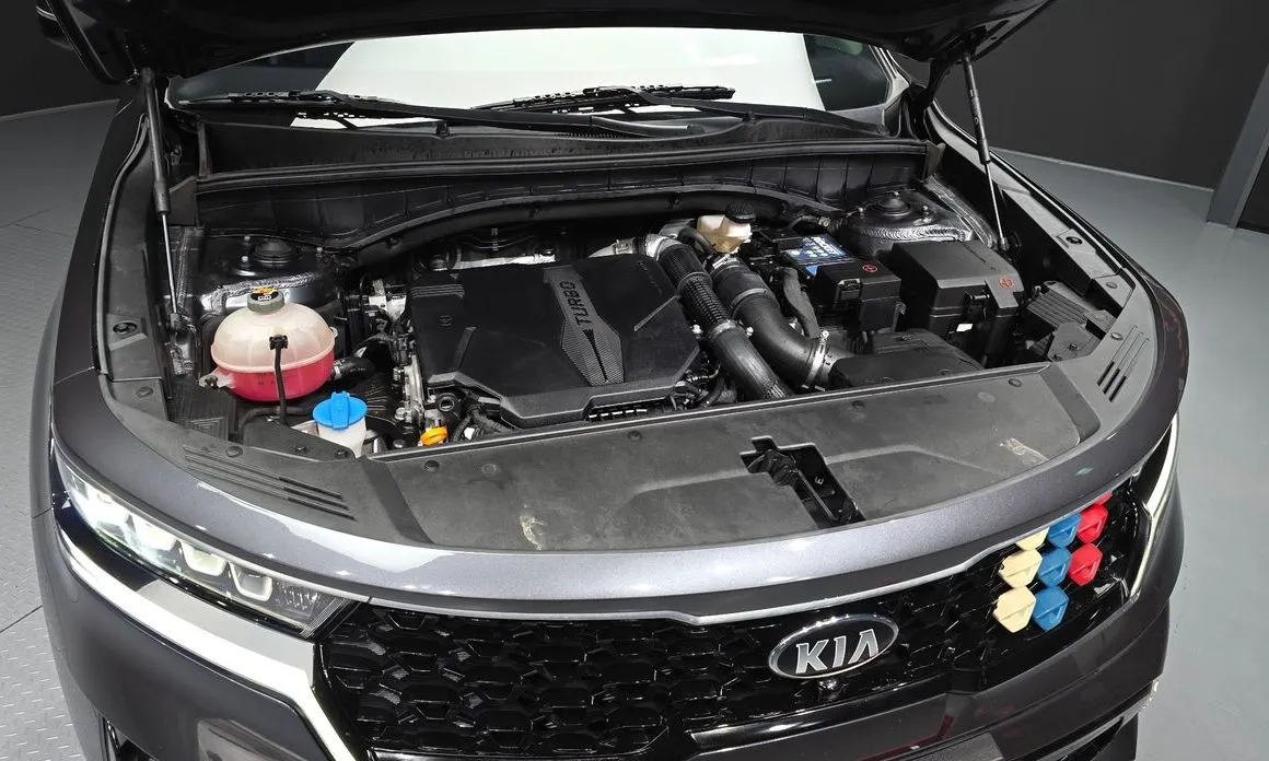 Kia Sorento — фото 8